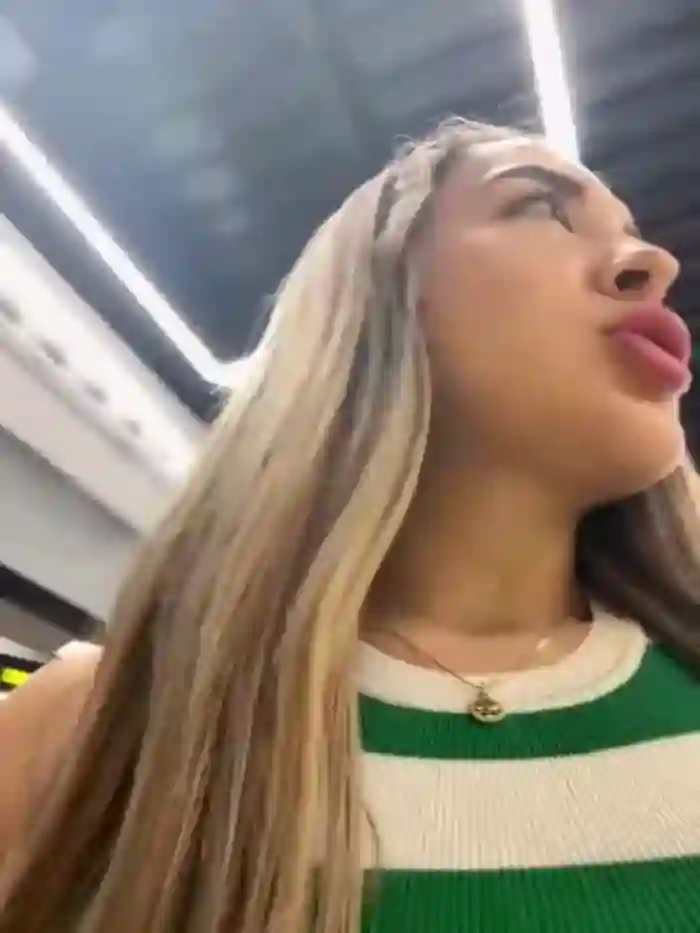 Alexa_seexy1