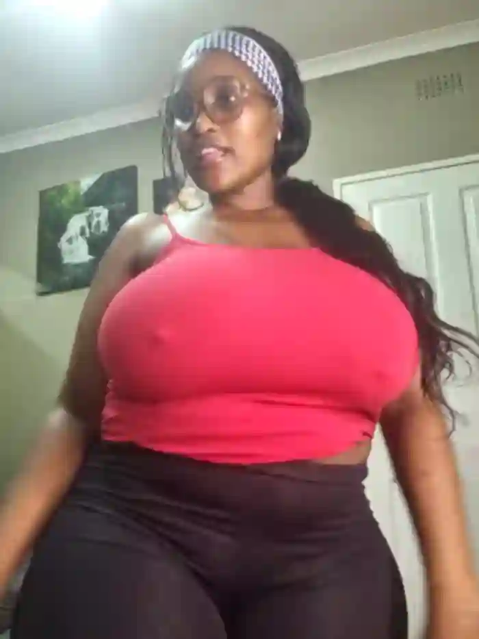 Bustygoddess32
