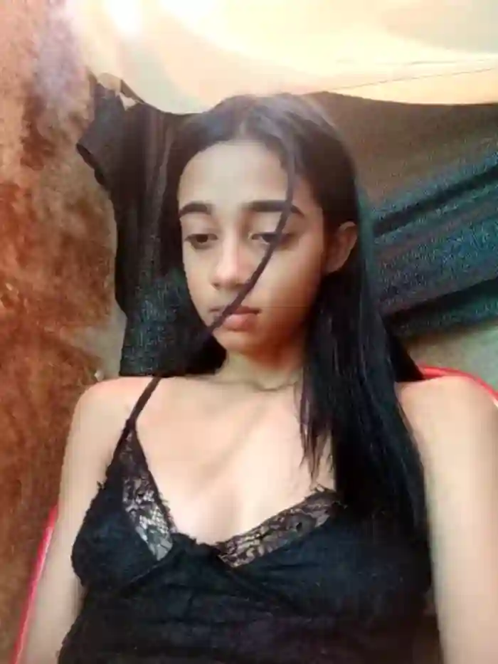 Zoe_Sweett18