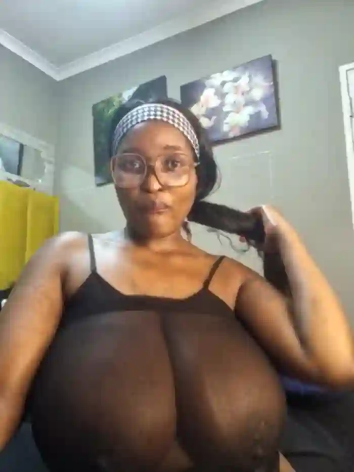 Bustygoddess32