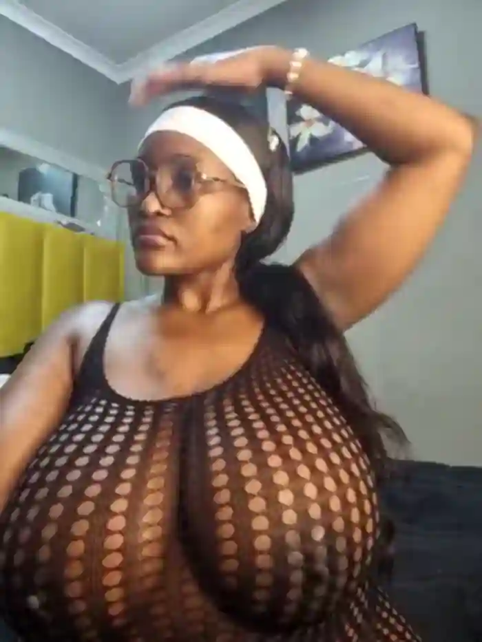 Bustygoddess32