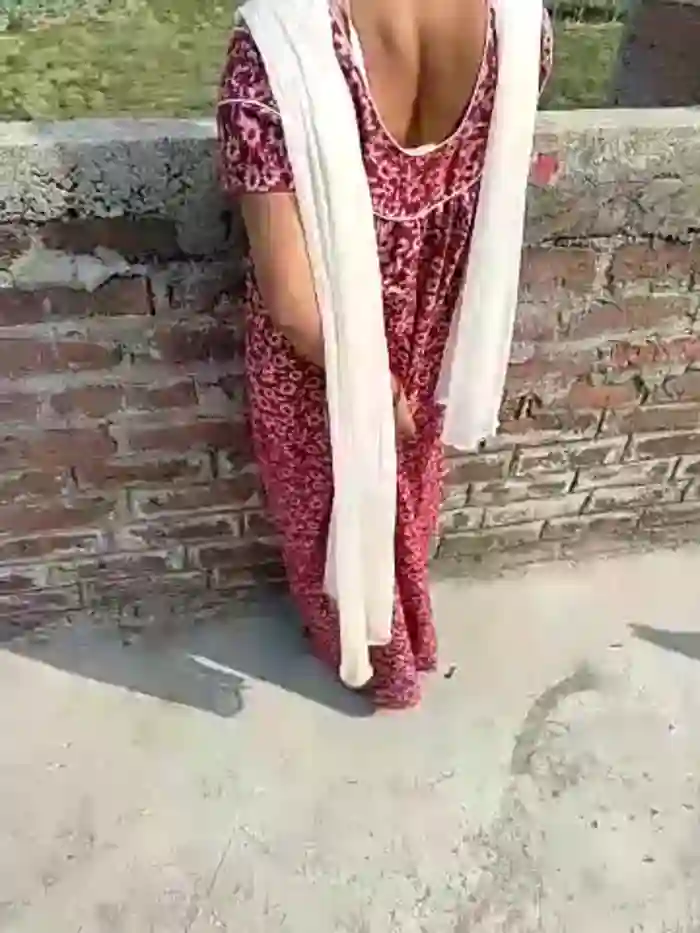 COUPLLE_VILLAGE