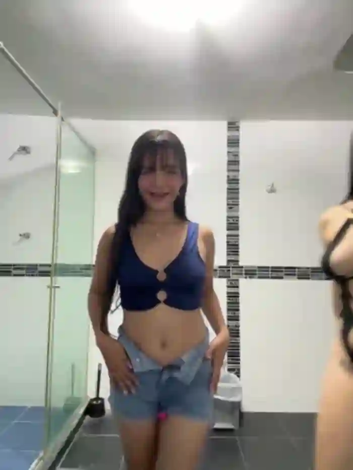 kevin_hotgirls