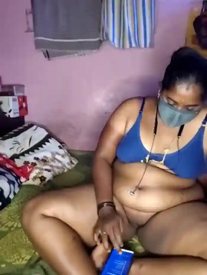 tamilvillagecouple1