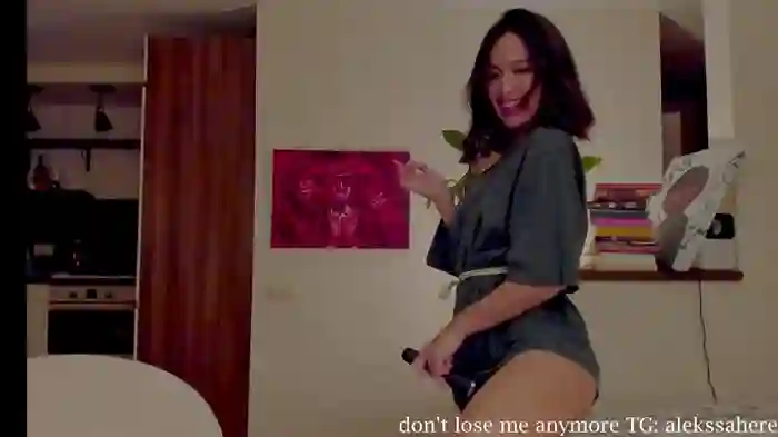 Alexa_Girl1
