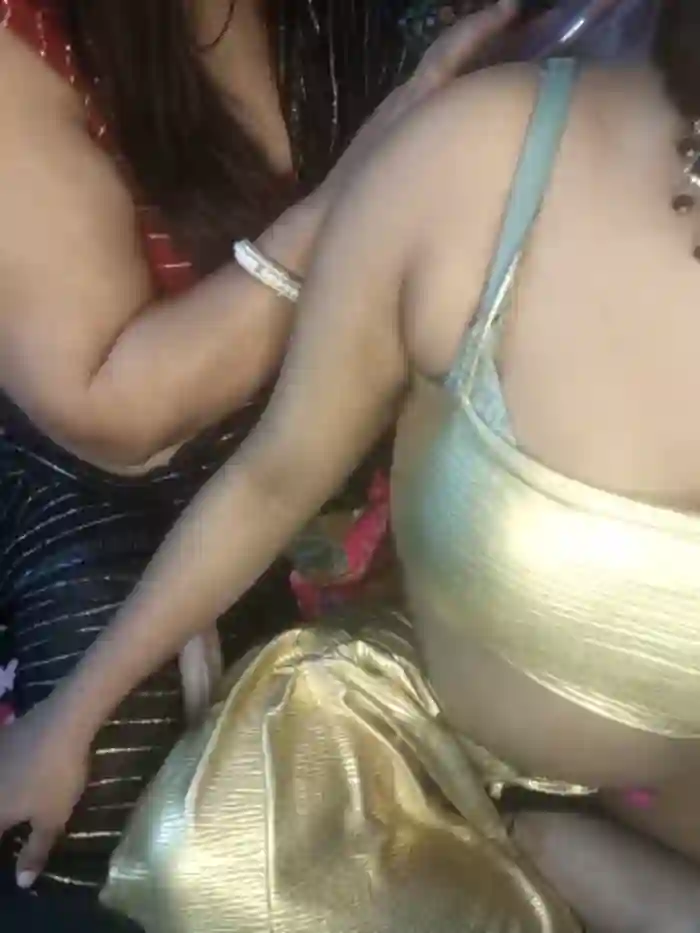 Indian_hotmilfs