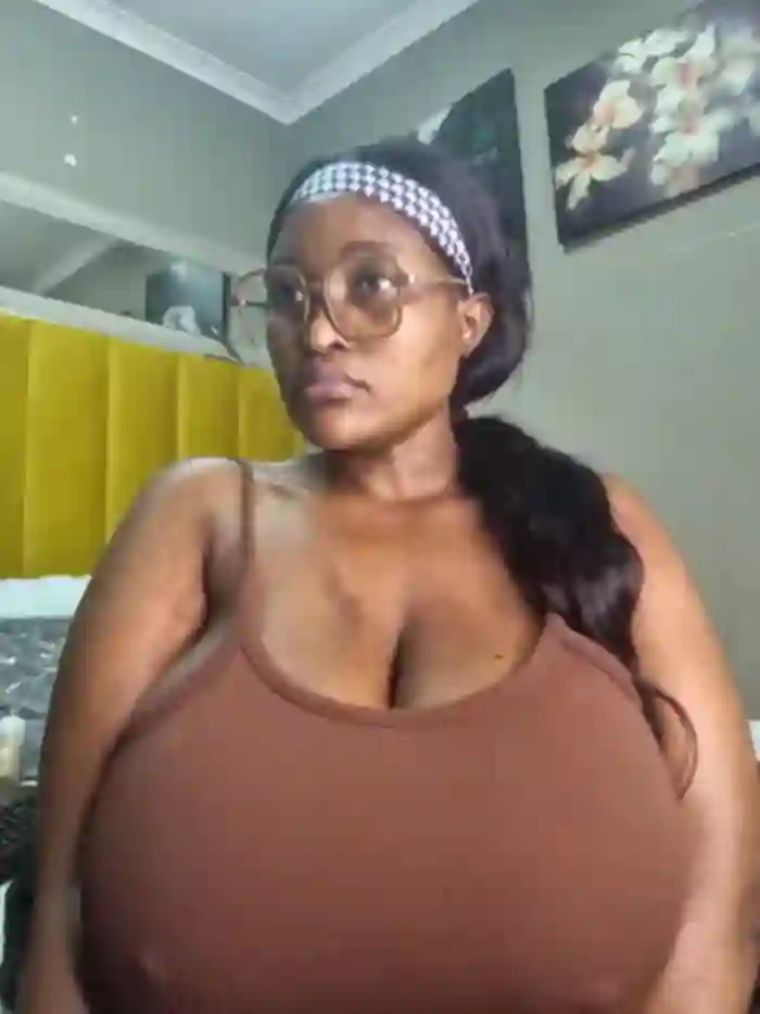 Bustygoddess32