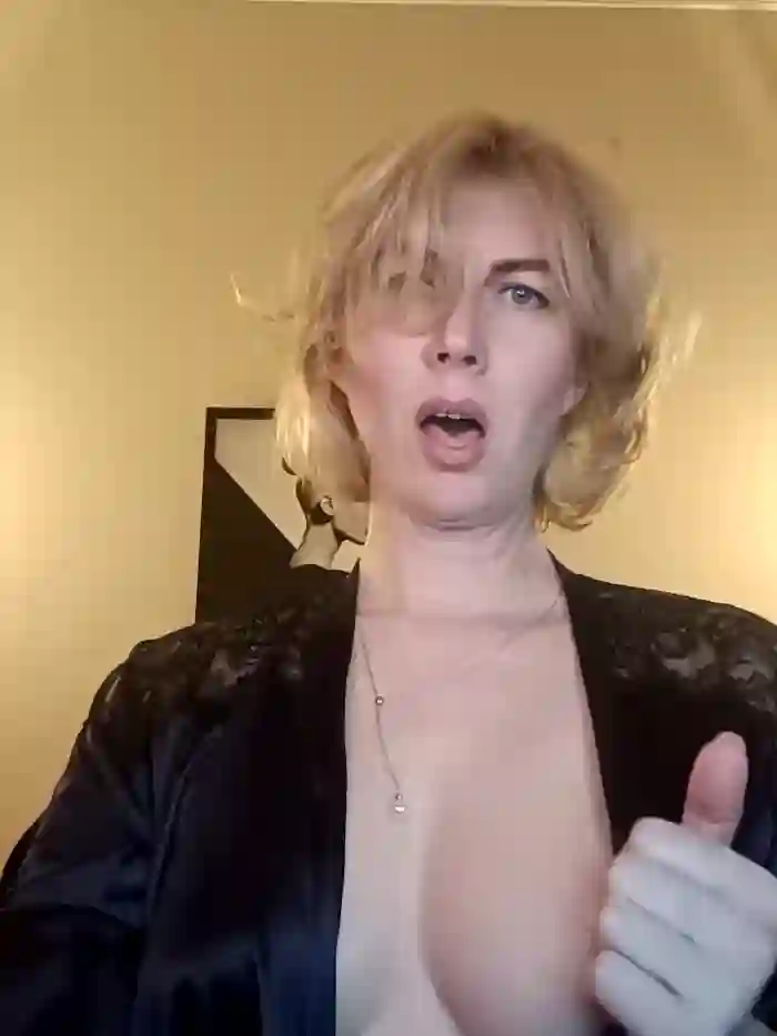 stellahere8