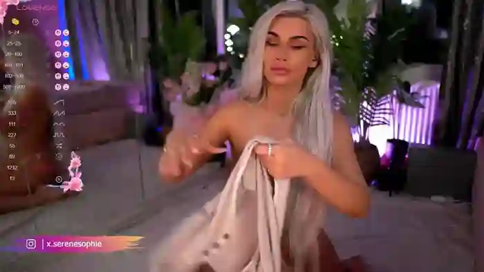 Serene_Sophiex