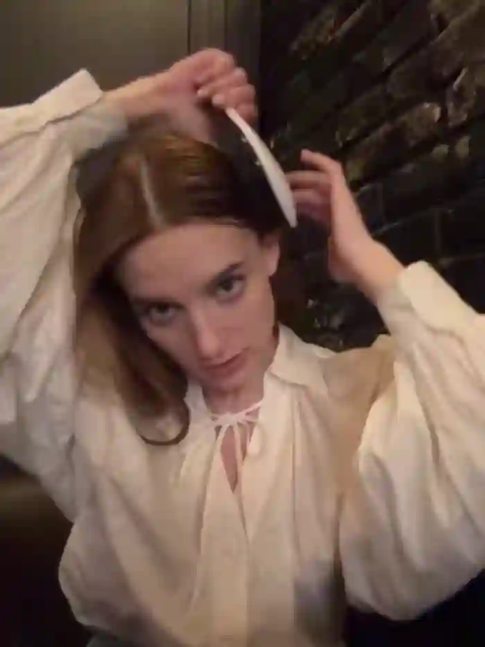 -AngelAri-