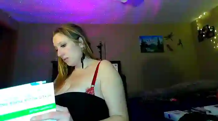 lilyhornyhousewife