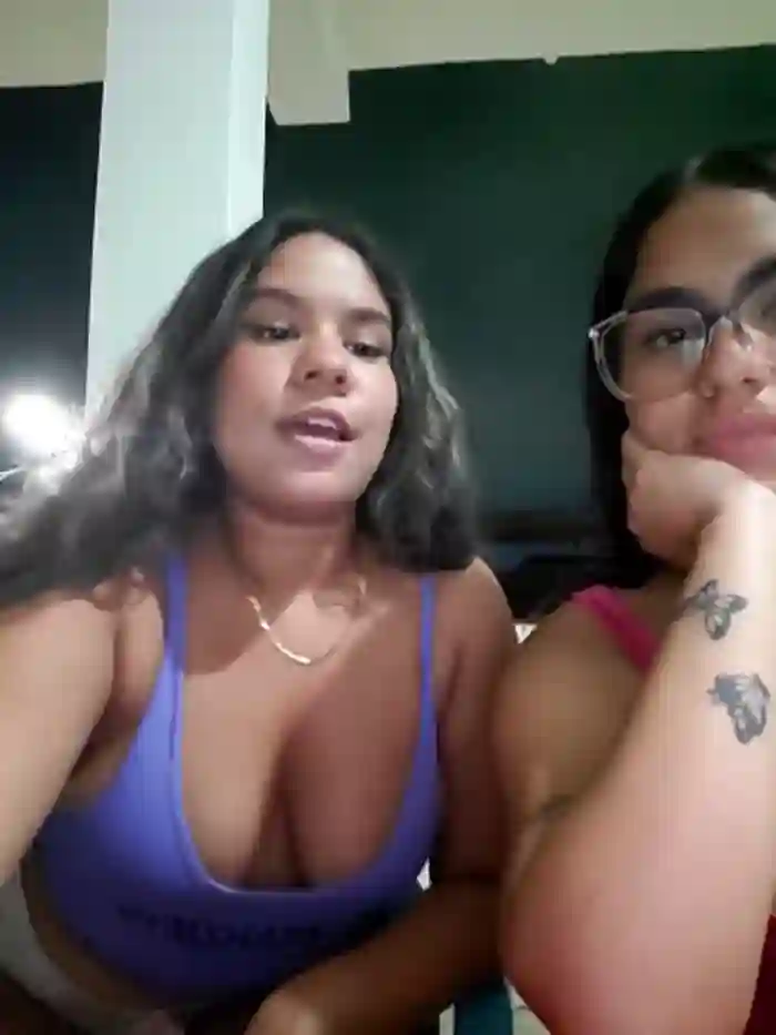 LarissaGaby01