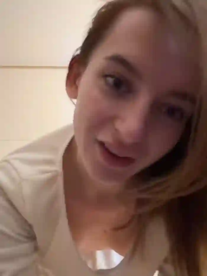 -AngelAri-