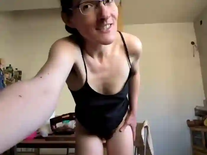 Milky_hairy_mommy