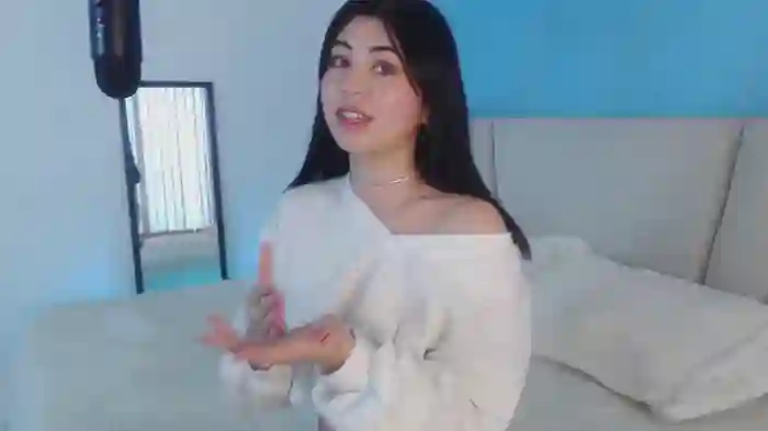 Zoe_Benson