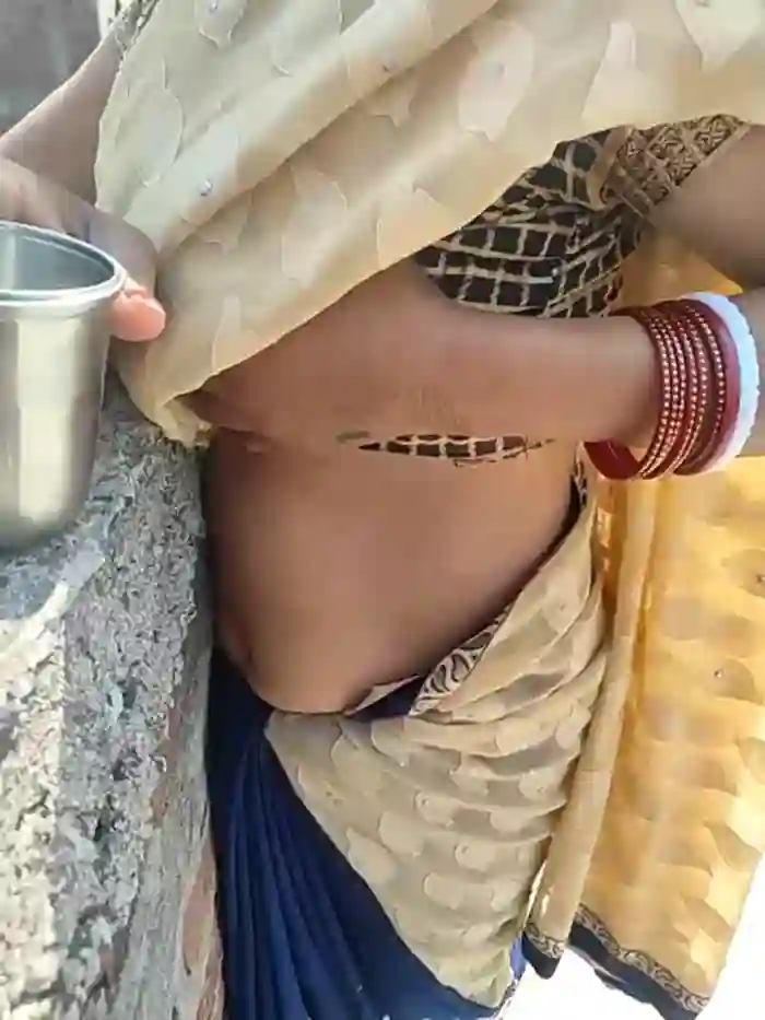 COUPLLE_VILLAGE