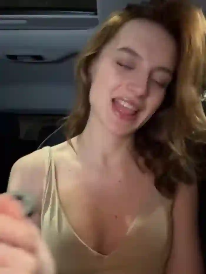 -AngelAri-