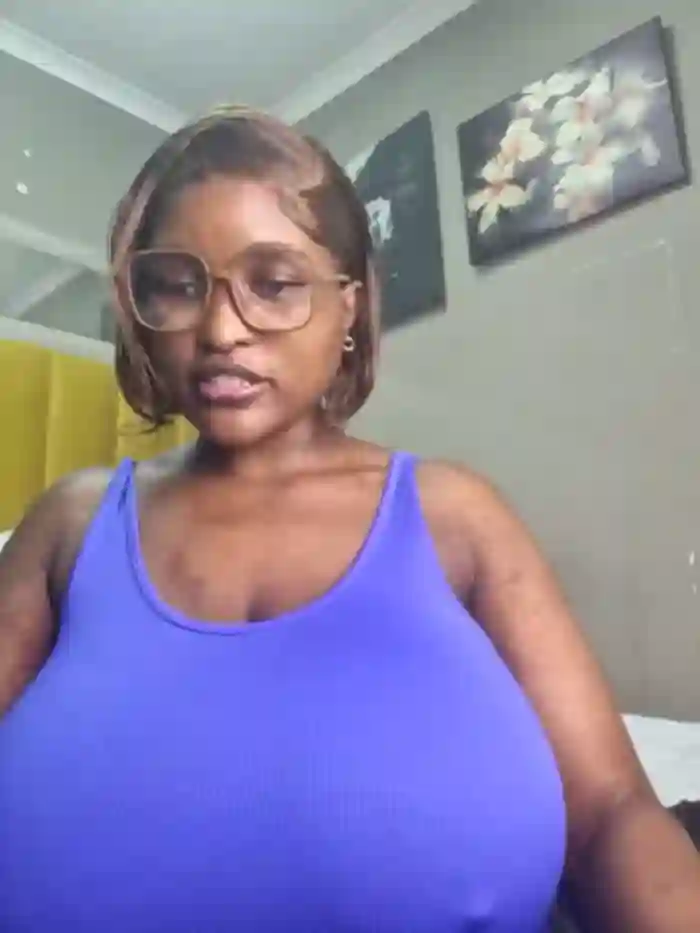 Bustygoddess32