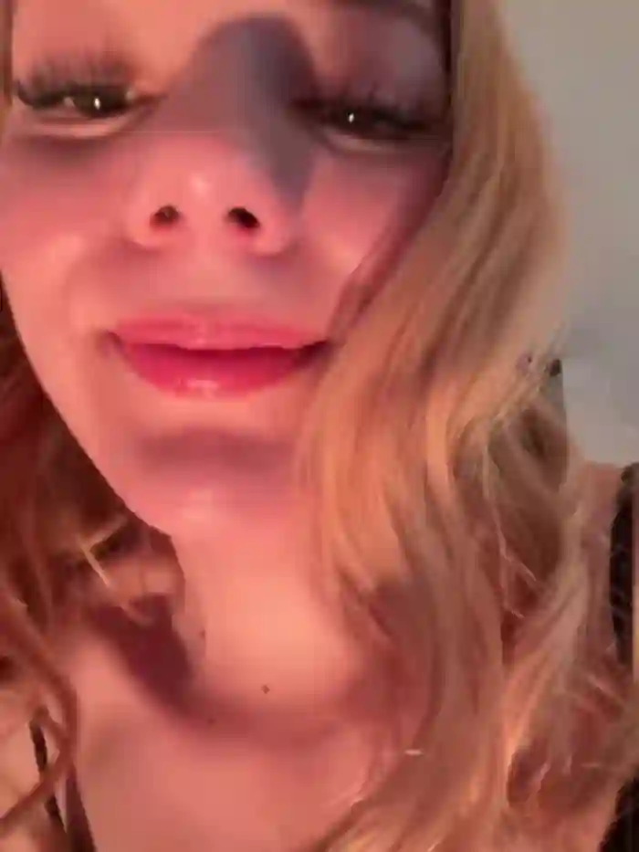 NicoleCut