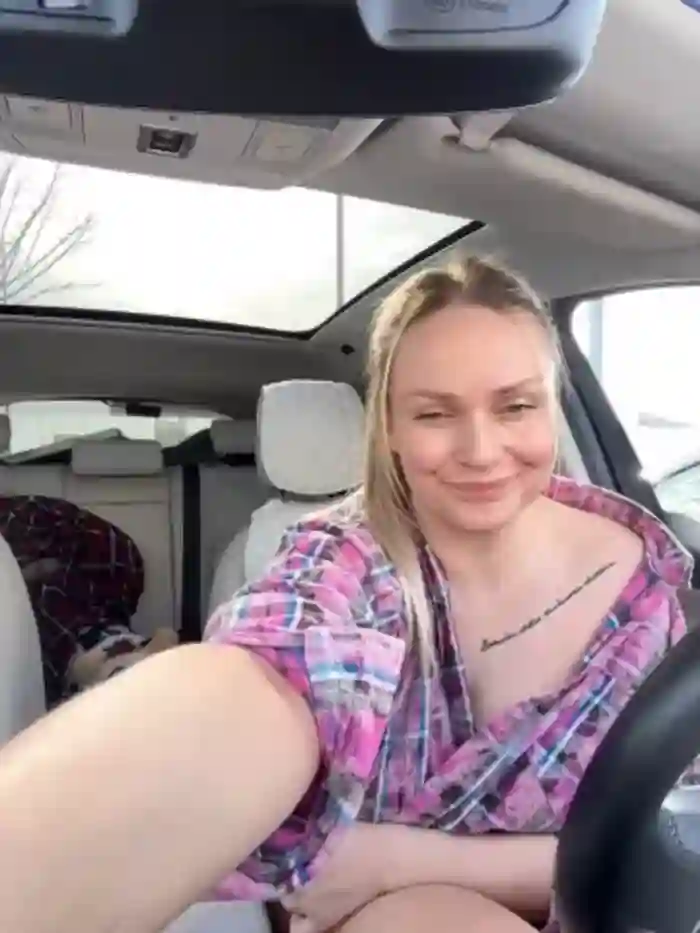 Bondgirl_013
