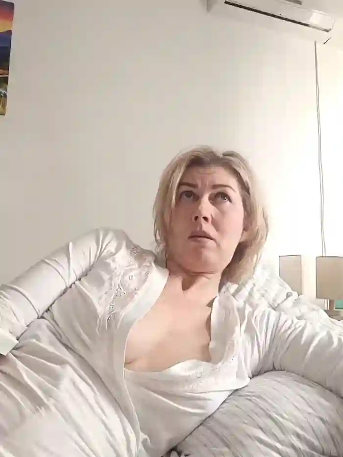 stellahere8