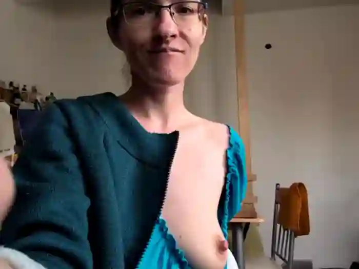 Milky_hairy_mommy
