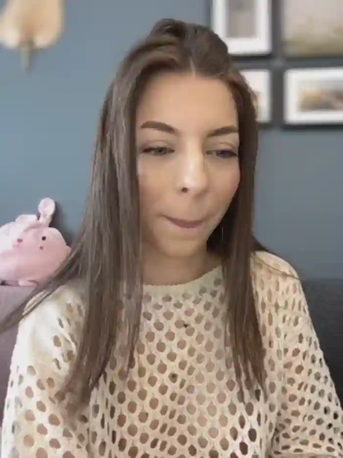 Mia_Ethan