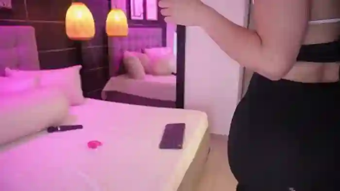 Bella_TS_