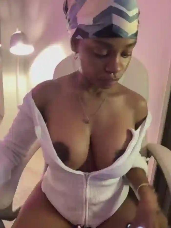 CharlottX