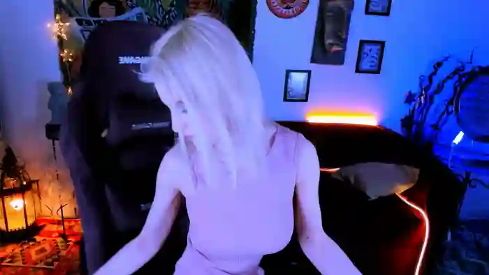 LeonaStane