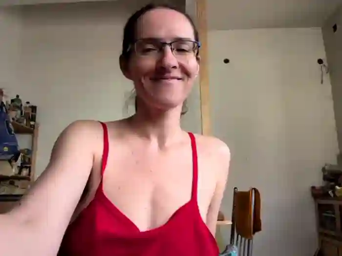 Milky_hairy_mommy