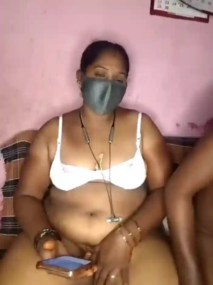 tamilvillagecouple1