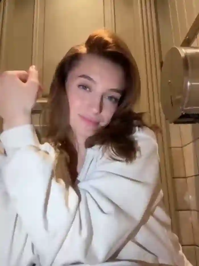 -AngelAri-