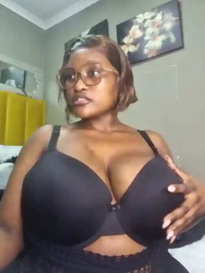 Bustygoddess32