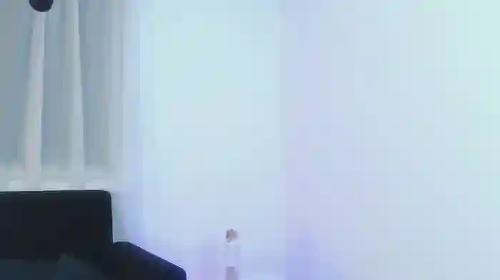 Zoe_Benson