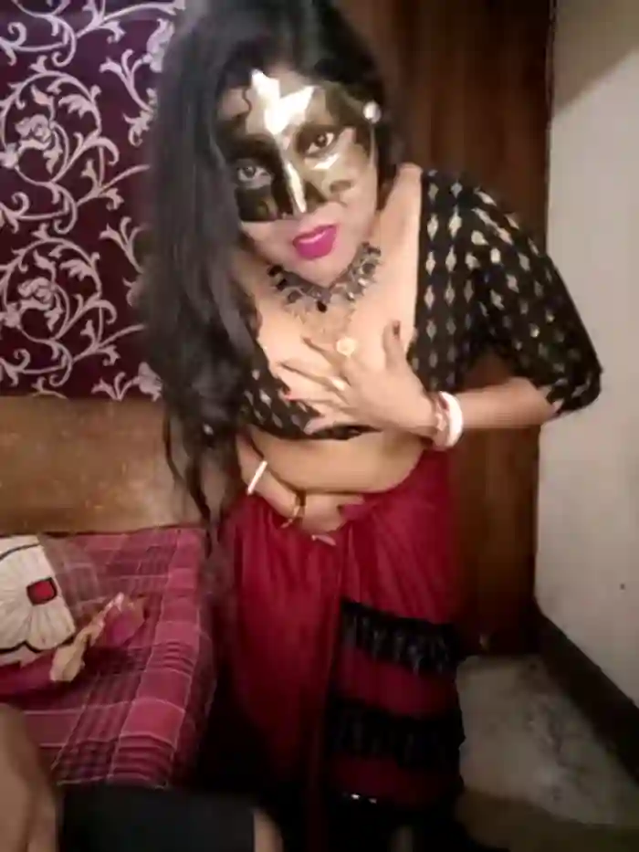 Hot_muskaan