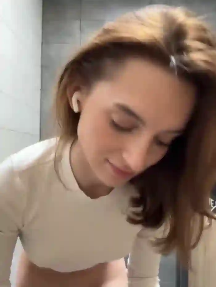 -AngelAri-