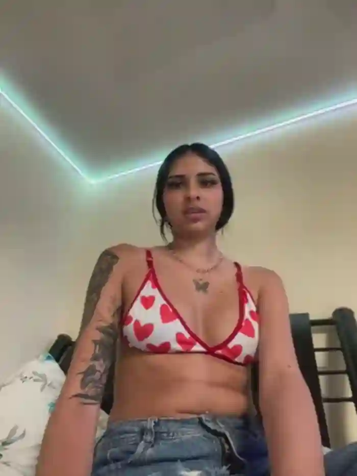 Hilary_pinkk