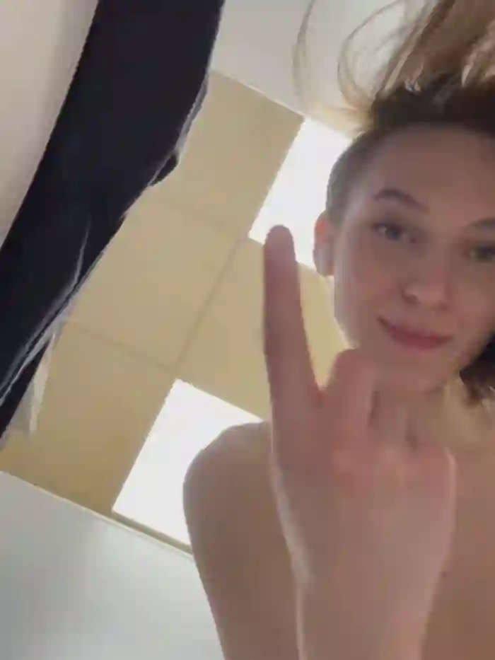 -AngelAri-