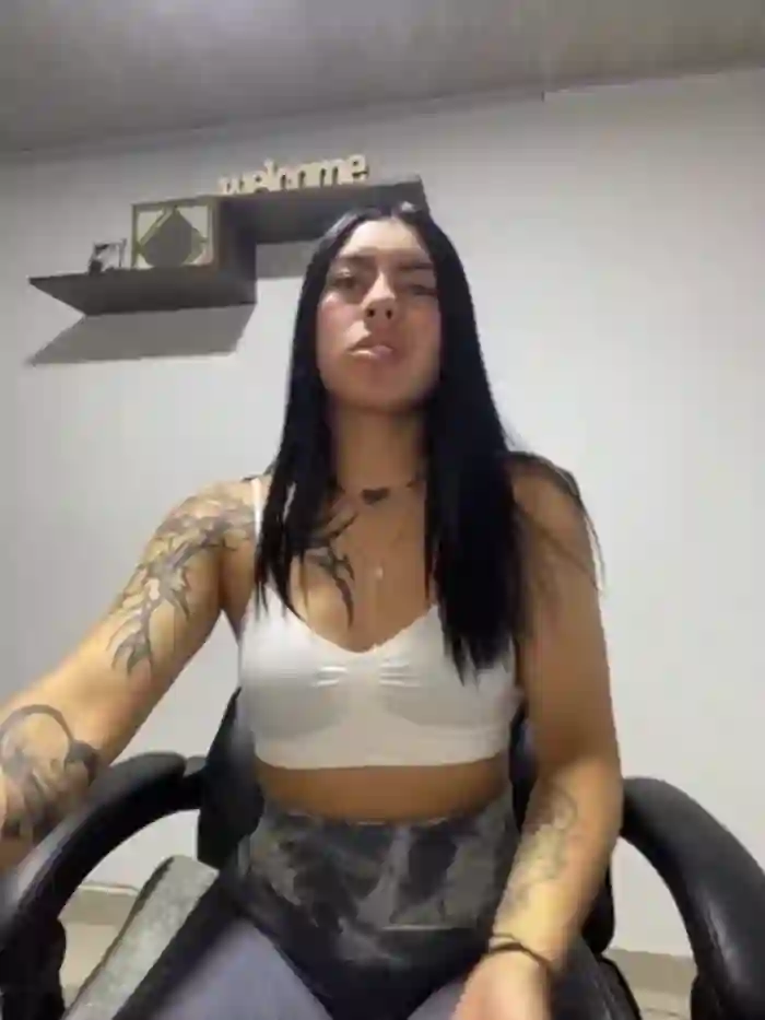 emily_22x