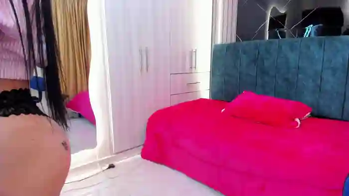 Julia_Ahnn