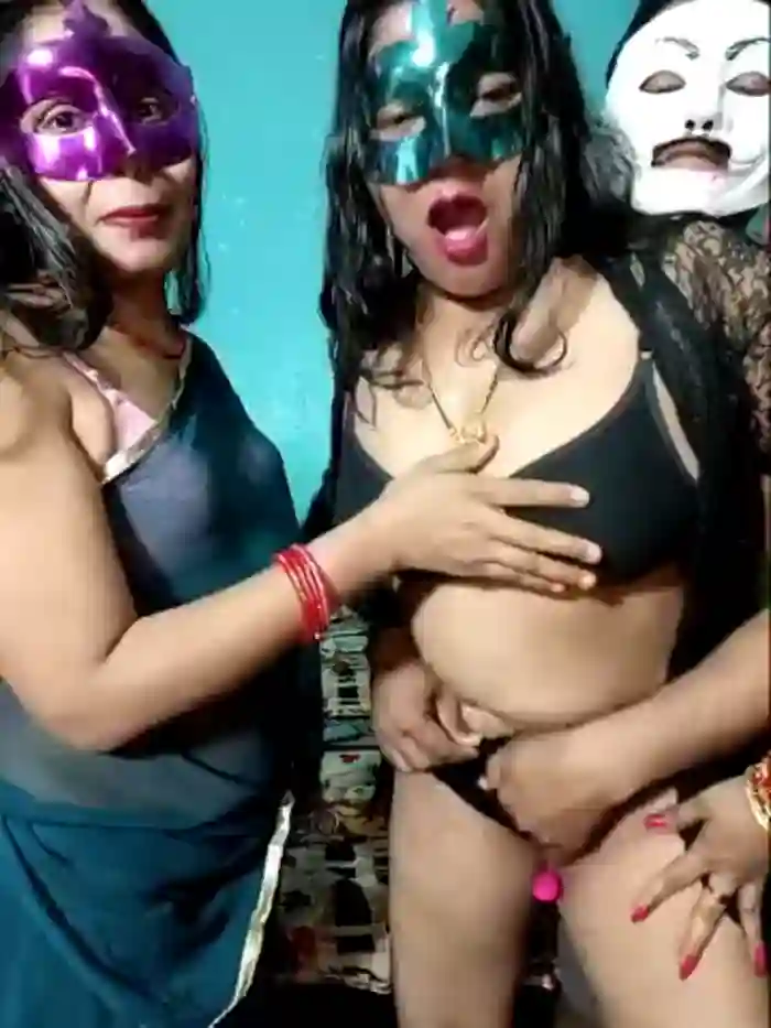 Hot_muskaan