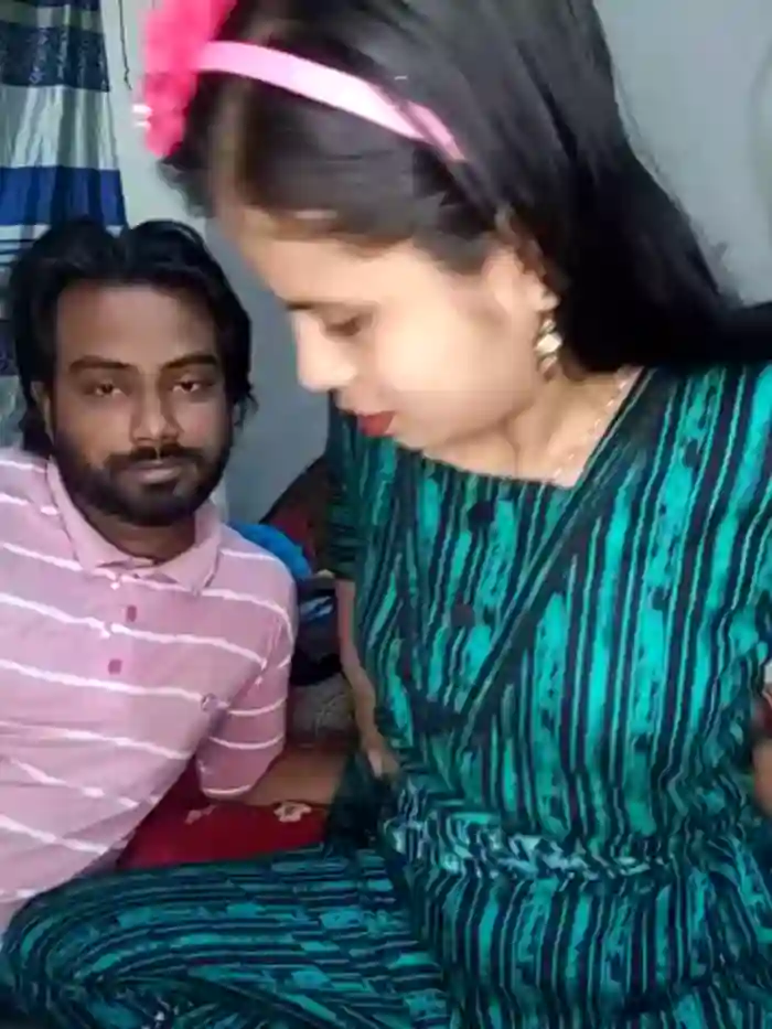 Younger_Couples