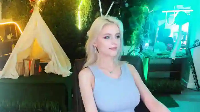 LeonaStane