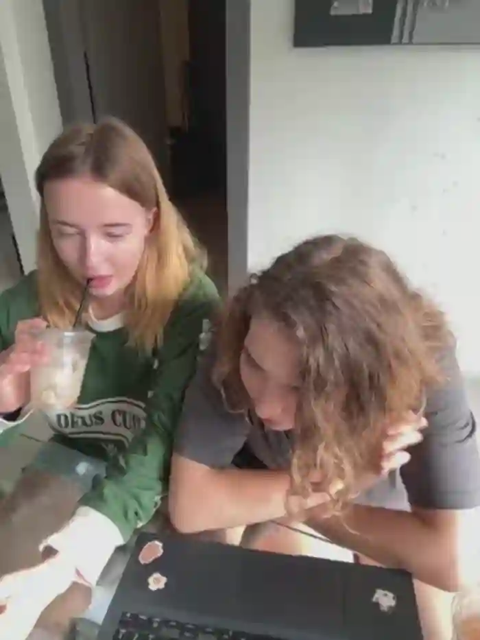 Nura_n_Sarah