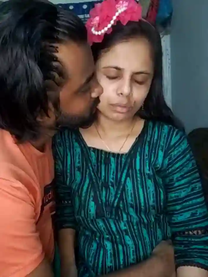 Younger_Couples