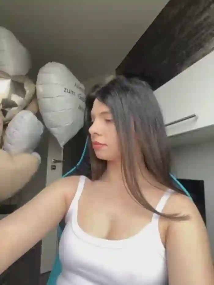 CurlyLara