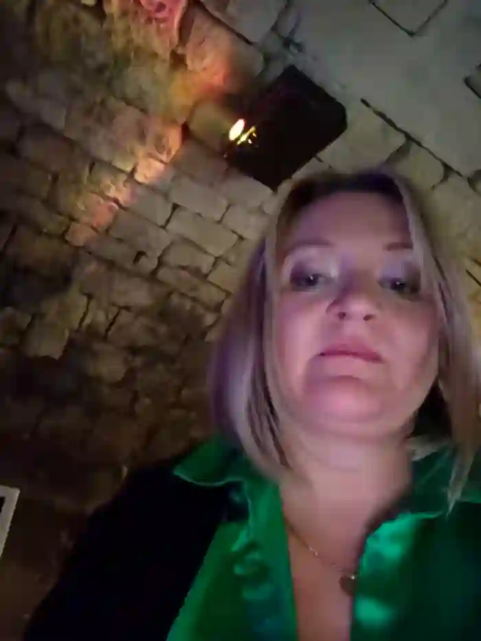 lady_charlyne