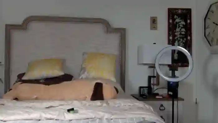 Skinnychinamilf