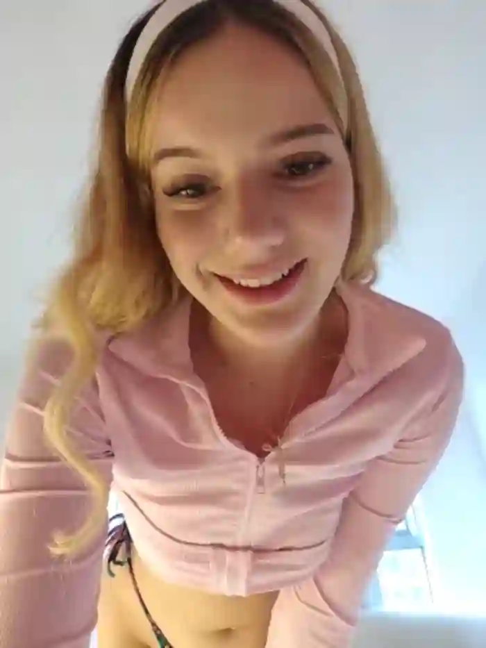 NicoleCut